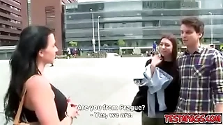 муж с женой предложили прохожим потрахаться вчетверо&mcy